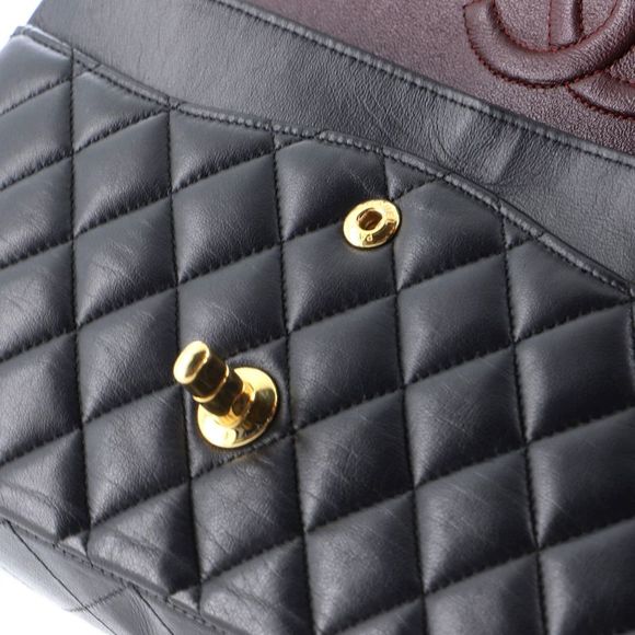 Chanel Classic Double Flap Bag Quilted Lambskin Medium Black - Picture 8 of 16